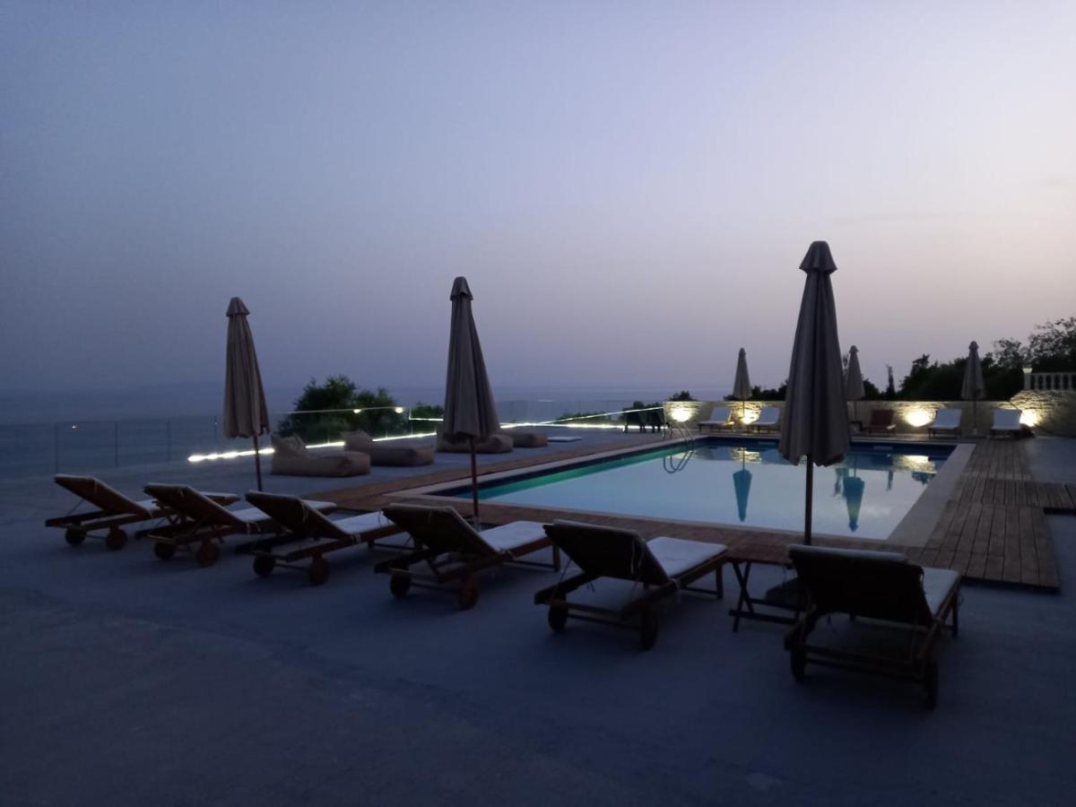 Hotel Relax Dhërmi Exterior foto