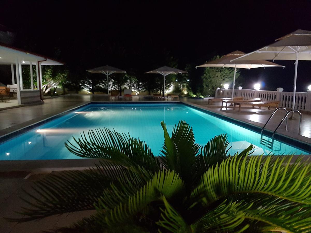 Hotel Relax Dhërmi Exterior foto